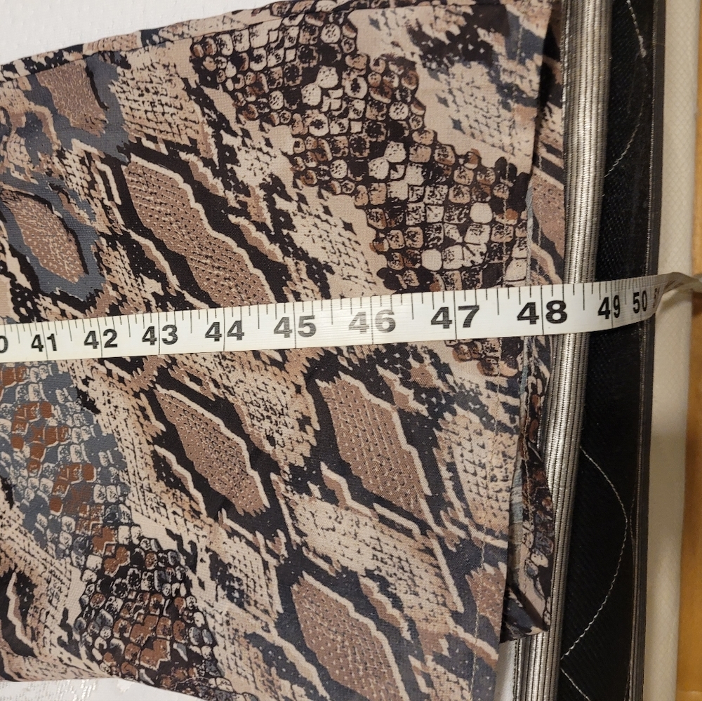 Sage python print jump suit - Picture 10 of 11